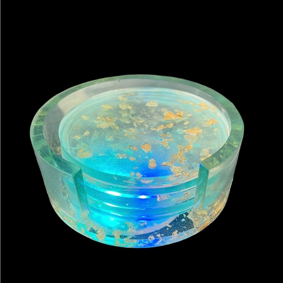 Beautiful Coaster Set That Lights Up - Picture 4 of 4